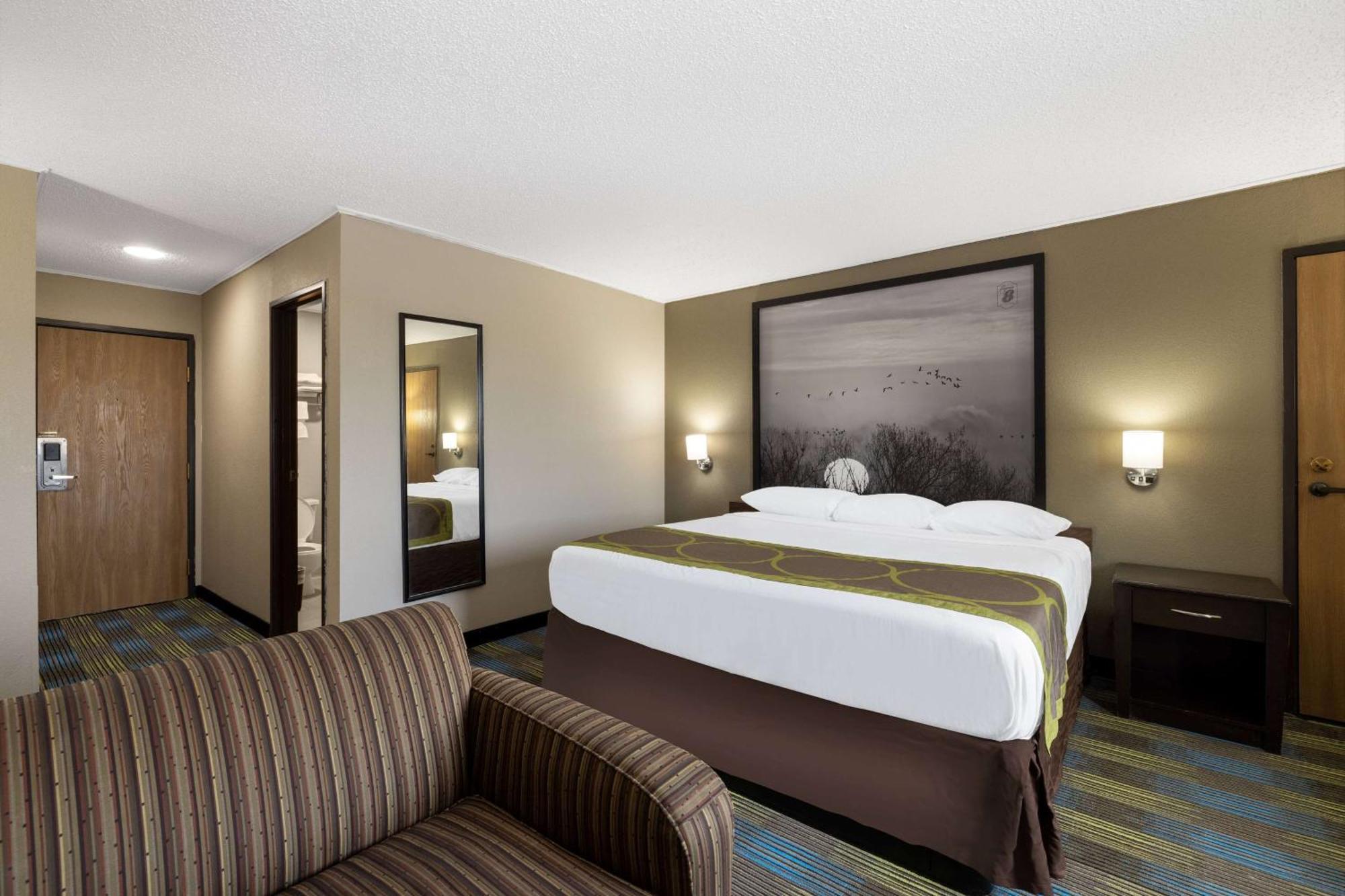 Super 8 by Wyndham Omaha SW Hotel Bagian luar foto